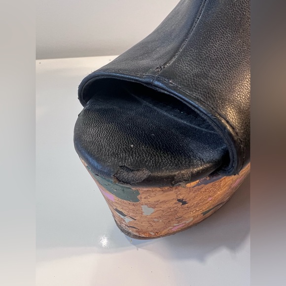 Black sandal platform, fun cork pattern wedge SIZE 8 - Picture 6 of 6